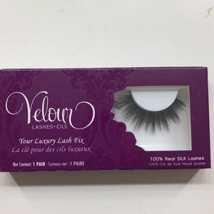 VELOUR LASHES- FLUFF N DOLLED UP